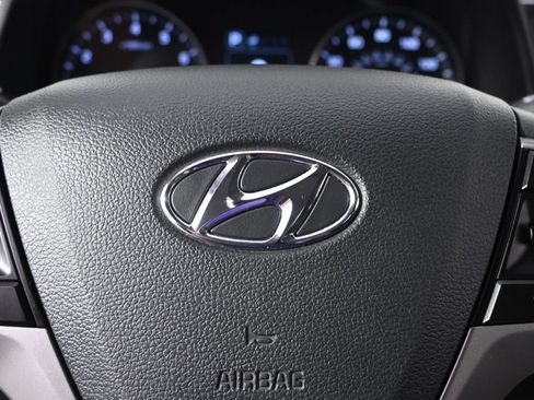 Used 2018 Hyundai Elantra SEL FWD image 34