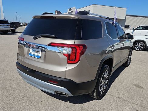 Used 2022 GMC Acadia SLE w/ Driver Convenience Package FWD image 7