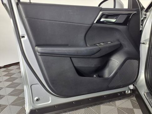 Used 2024 Mitsubishi Outlander SE image 9