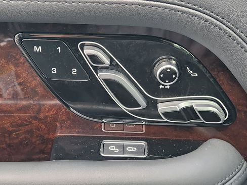 Used 2020 Land Rover Range Rover HSE image 21