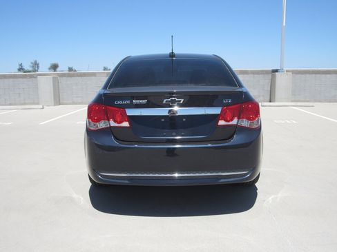 Used 2015 Chevrolet Cruze LTZ w/ Sun, Sound and Sport Package FWD image 7