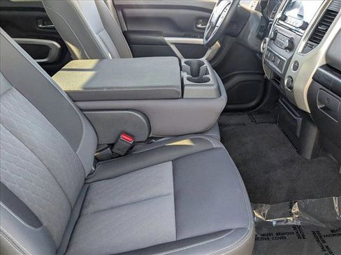 Used 2021 Nissan Titan SV w/ Accessory Utility Package image 18
