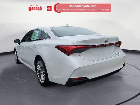 Used 2020 Toyota Avalon Limited w/ Advanced Safety Package FWD image 3