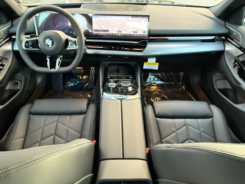 New 2026 BMW 530i xDrive w/ M Sport Package image 29