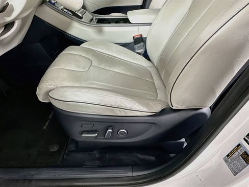 Used 2023 Hyundai Palisade Limited FWD image 9