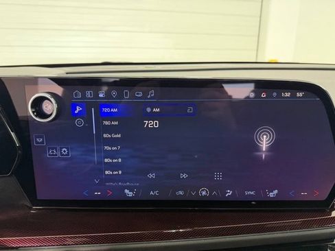 Used 2025 Chevrolet Traverse Z71 w/ Driver Confidence Package image 18