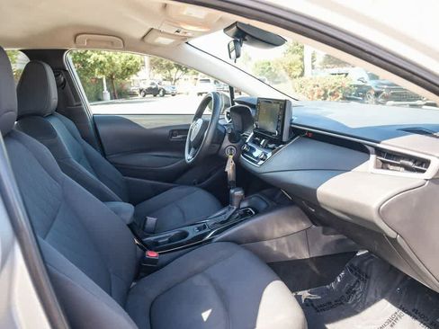 Used 2022 Toyota Corolla LE FWD image 15