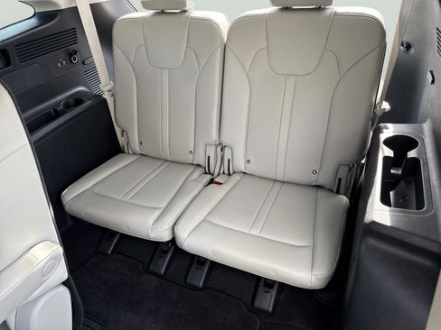 Used 2023 Kia Sorento EX image 24