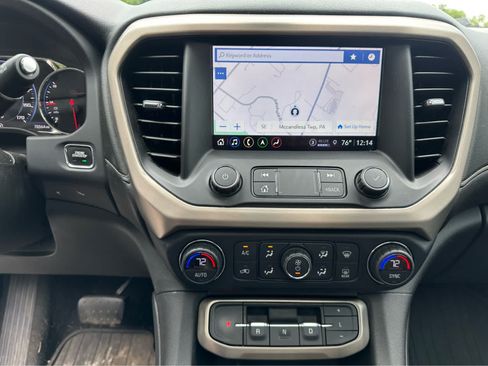 Used 2021 GMC Acadia Denali w/ Denali Technology Package AWD/4WD image 12