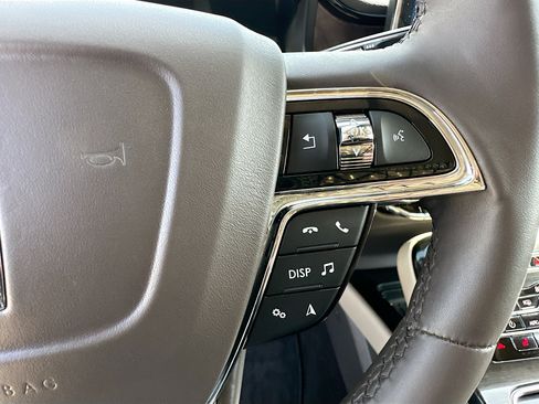 Used 2022 Lincoln Nautilus Reserve w/ Equipment Group 201A FWD image 45
