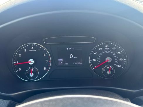 Used 2019 Kia Sorento FWD image 18