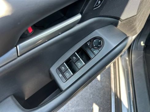 Used 2023 MAZDA MAZDA3 s FWD image 19