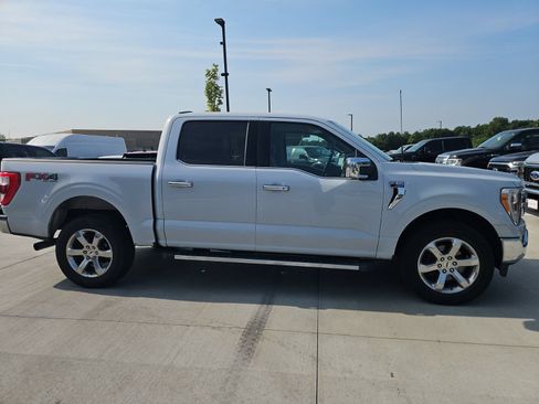Used 2021 Ford F150 Lariat AWD/4WD image 2