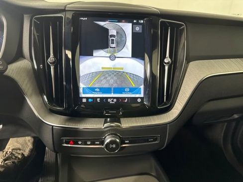 Used 2025 Volvo XC60 B5 Plus w/ Protection Package Premier image 22