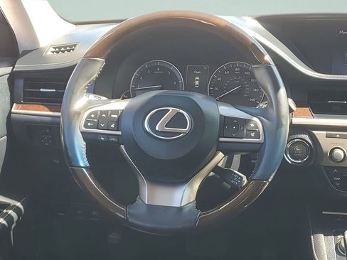 Used 2016 Lexus ES 350 w/ Premium Package w/Wood Trim image 25