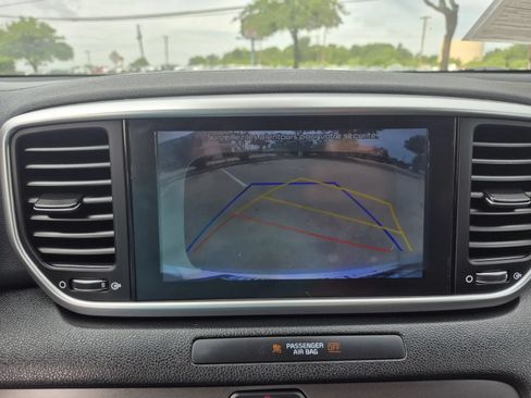 Used 2020 Kia Sportage LX FWD image 25