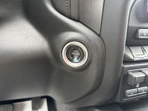 Certified 2021 GMC Sierra 1500 AT4 w/ AT4 Value Package image 17