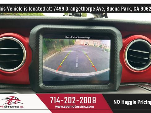 Used 2018 Jeep Wrangler Unlimited Rubicon AWD/4WD image 32