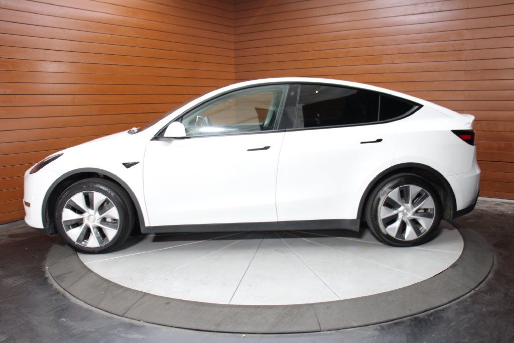 Used 2023 Tesla Model Y Long Range AWD/4WD image 34