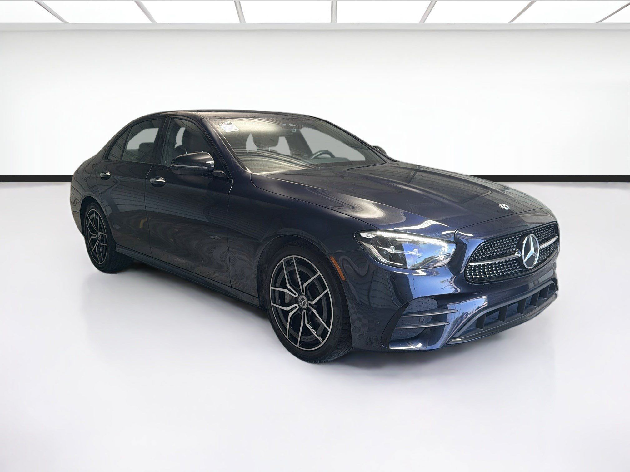 Used 2023 Mercedes-Benz E 350 Sedan image 3