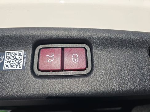 New 2026 Mercedes-Benz C 43 AMG 4MATIC Sedan image 13