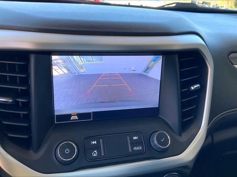 Used 2023 GMC Acadia SLT image 29