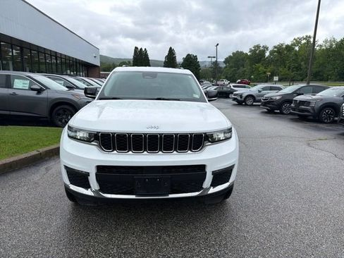 Used 2024 Jeep Grand Cherokee L Limited AWD/4WD image 2