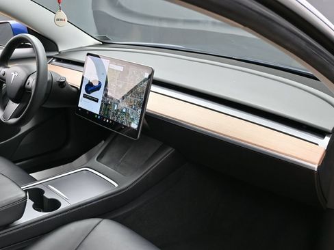 Used 2021 Tesla Model 3 Standard Range Plus RWD image 41