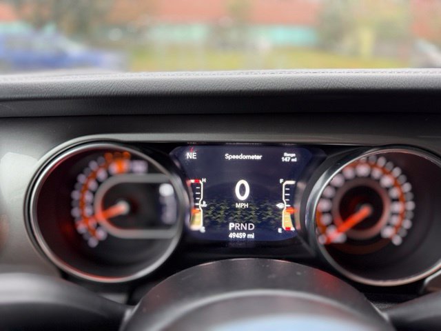 Used 2019 Jeep Wrangler Unlimited Sahara AWD/4WD image 16