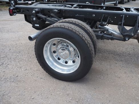 New 2026 RAM 5500 Tradesman w/ Chrome Appearance Group image 6