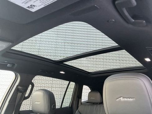 Used 2025 Buick Enclave Avenir w/ Trailering Package, 5000 lbs. image 10