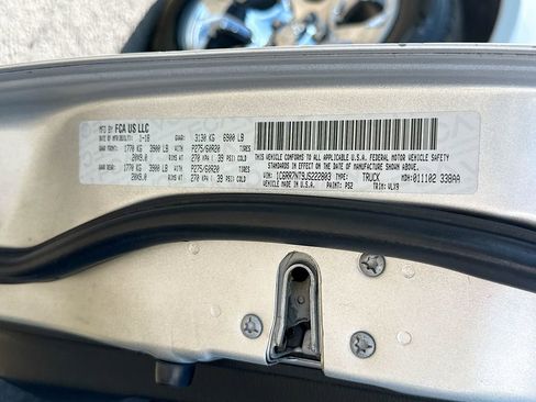 Used 2018 RAM 1500 Laramie AWD/4WD image 35