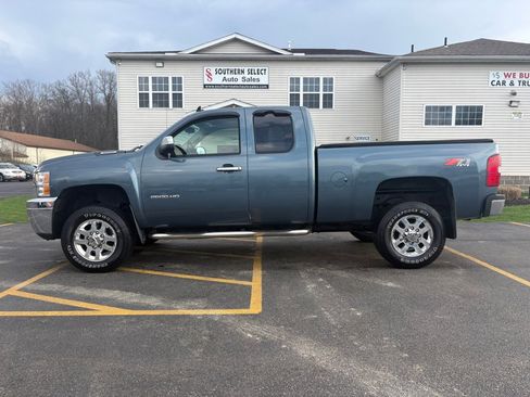 Used 2011 Chevrolet Silverado 2500 LT w/ Snow Plow Prep Package image 1