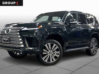 Used 2025 Lexus LX 600 4WD w/ Luxury Package