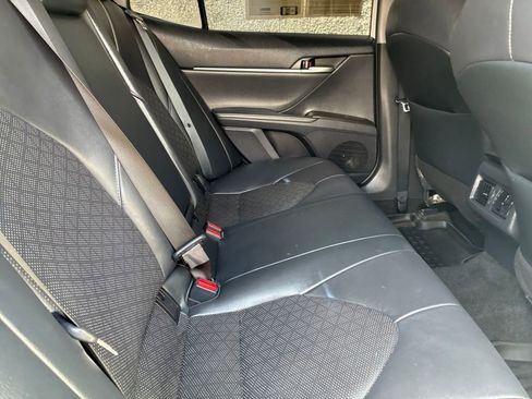 Used 2021 Toyota Camry XSE image 5