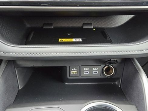 Certified 2024 Toyota Highlander XLE image 21