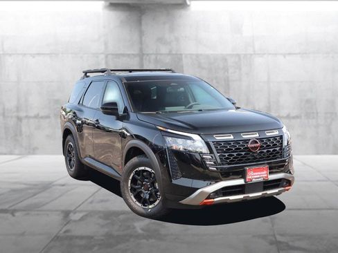New 2026 Nissan Pathfinder Rock Creek w/ Rock Creek Premium Package AWD/4WD image 2