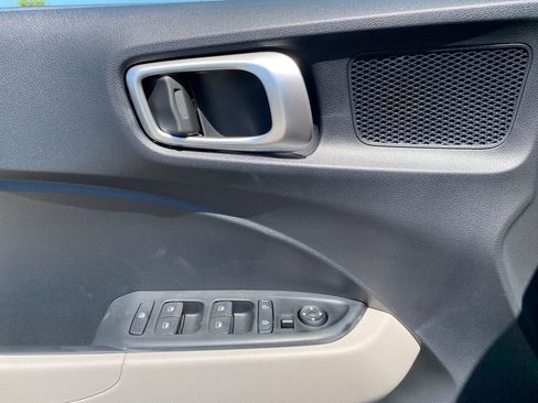 New 2026 Hyundai Venue SEL FWD image 23