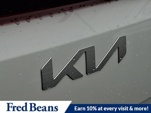 New 2026 Kia Carnival FWD image 25