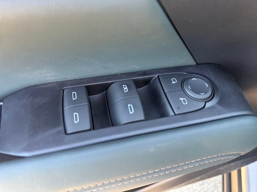 New 2027 GMC Terrain AT4 w/ Convenience Package III AWD/4WD image 17