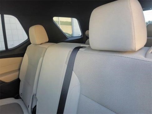 Certified 2023 Chevrolet Traverse LS image 14