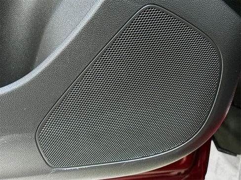 Used 2025 Buick Envista Sport Touring w/ Convenience II Package image 16