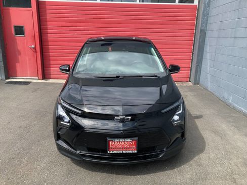 Used 2022 Chevrolet Bolt LT w/ Infotainment Package image 6