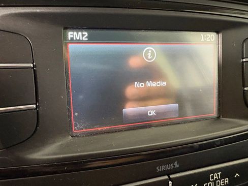 Used 2016 Kia Sorento FWD image 27