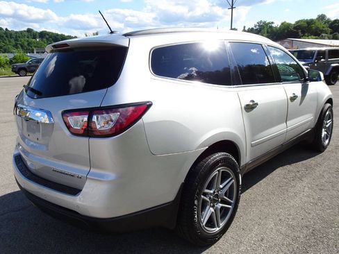 Used 2015 Chevrolet Traverse LT w/ Style and Technology Package AWD/4WD image 6