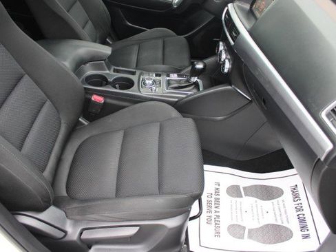 Used 2016 MAZDA CX-5 Touring w/ Touring Technology Package FWD image 32