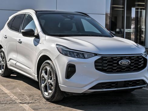 Used 2023 Ford Escape ST-Line w/ Tech Pack #1 image 10