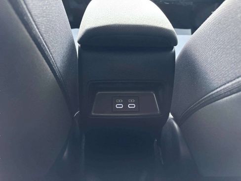 Used 2024 Toyota Corolla LE w/ LE Convenience Package FWD image 21