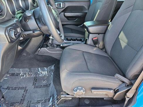 Used 2023 Jeep Gladiator Sport image 15