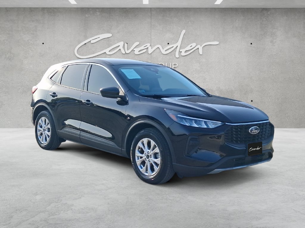 Used 2023 Ford Escape Active FWD image 2